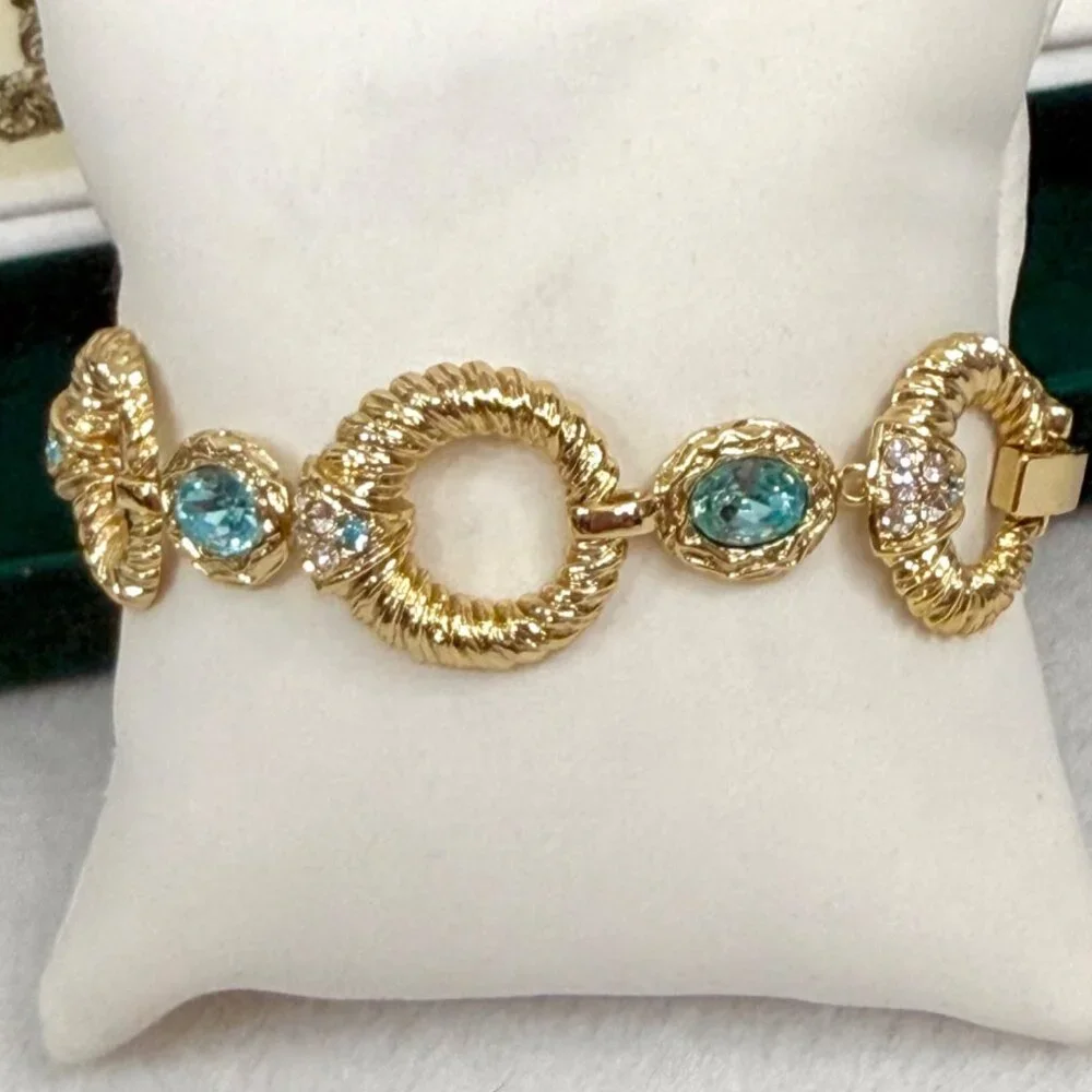 Vntg. Princess Grace Collection Gold Tone Bracelet w/Aqua Crystals & Rhinestones - Picture 5 of 15